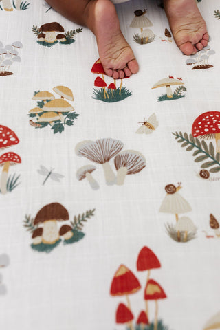 Clementine Kids Crib Sheet - Mushroom