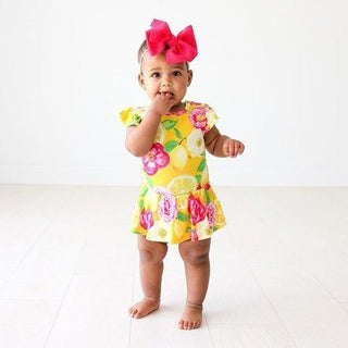 Guide to Milestone Outfits for Photo Sessions - Baby Riddle