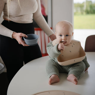 Silicone Baby BibSilicone BibMushieColor: Smiley Face