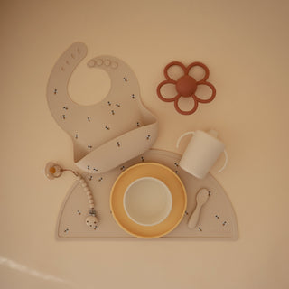 Classic Silicone Suction Plate silicone tableware Mushie Color: Shifting Sand