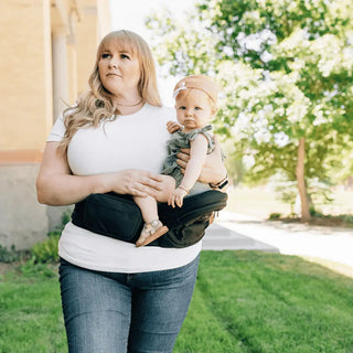 The Tushbaby Hip Carrier Baby & Toddler Tushbaby Color: Grey Design: Tushbaby