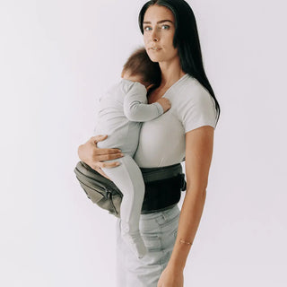 The Tushbaby Hip Carrier Baby & Toddler Tushbaby Color: Grey Design: Tushbaby