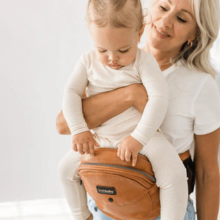 The Tushbaby Hip Carrier Baby & Toddler Tushbaby Color: Grey Design: Tushbaby