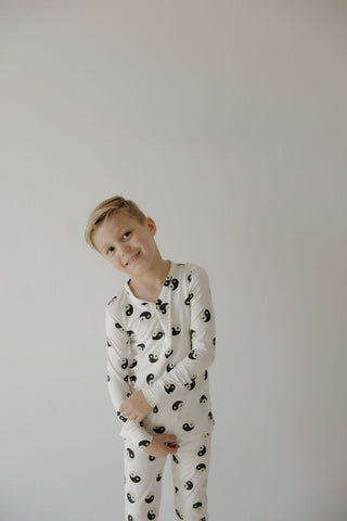Bamboo Two Piece Pajamas - Black & White Yin Yangpajamasforever french babySize: 2/3 Years