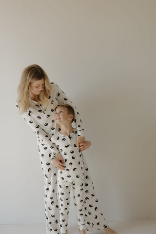 Bamboo Two Piece Pajamas - Black & White Yin Yangpajamasforever french babySize: 2/3 Years