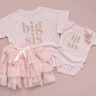 Lil Sis Short Sleeve Bodysuit - Pregnancy AnnouncementSweet WinkSize: 3-6M