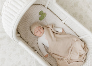 100% Organic Cotton Knit Blanket + Hat Set with Gift Box Bleu La La Color: Denim Blue