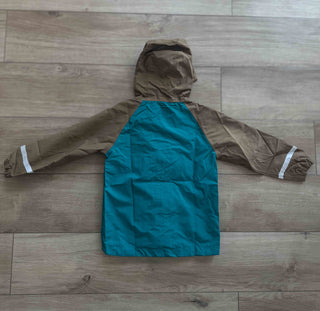 Rain jacket- waterproof and reflectiveKeep the Littles WildSize: 3-4Y