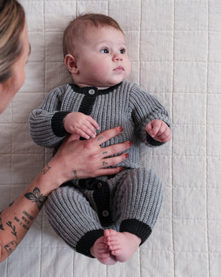Long Sleeve Jumpsuit - Chunky comfywear 7AMEnfant Color: Oat Heather Grey Size: 0-3M
