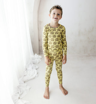 Bamboo Long Sleeve Pajama Set - Flax Giant PretzelKicKee PantsSize: 2T