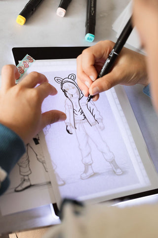 Manga - XL Rechargeable Led Light Pad - Create Your Manga Characters - 10y+ MANGA Speedy Monkey LLC