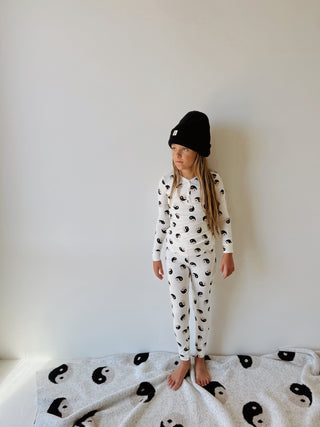 Bamboo Two Piece Pajamas - Black & White Yin Yangpajamasforever french babySize: 2/3 Years