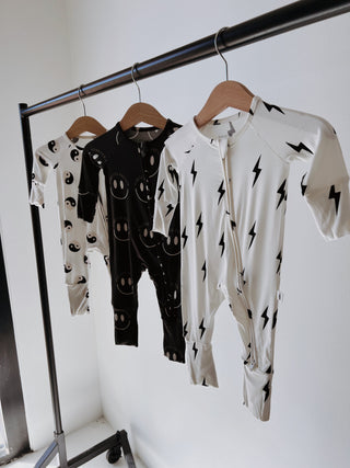 Bamboo Zip Pajamas - Black & White Yin Yangpajamasforever french babySize: Newborn