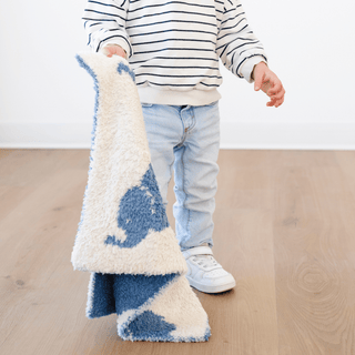 Double-Layer Bamboni® Mini Blankets Saranoni Color: Pansy Double Layer