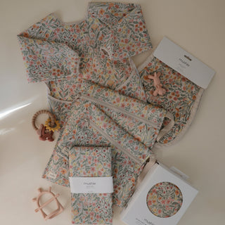 Long Sleeve Bib Long Sleeve Bib Mushie Color: Bows