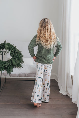 Green Chenille Nutcracker Bell Pant Set Sets Oopsie Daisy Size: 3/4
