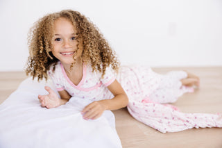 Girl's Print Bamboo Short Sleeve Scallop Kimono Pajama Set - Natural Bird Banner Baby & Toddler Sleepwear