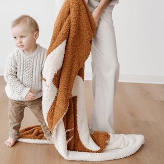 Double-Layer Bamboni® Mini Blankets Saranoni Color: Pansy Double Layer