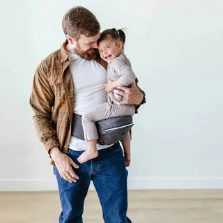 The Tushbaby Hip Carrier Baby & Toddler Tushbaby Color: Grey Design: Tushbaby