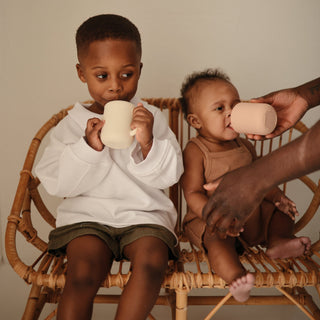 Silicone Sippy CupSilicone Sippy CupMushieColor: Shifting Sand