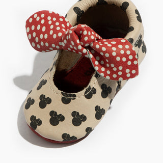 Minnie Dots Knotted Bow Baby ShoeKnotted Bow MoccFreshly PickedStyle: Soft SoleSize: Newborn