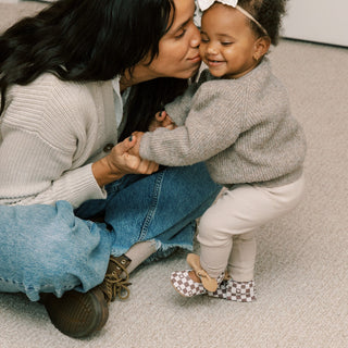 Disney Mocha Mickey Mouse Knotted Bow Baby Shoe Knotted Bow Mocc Freshly Picked Style: Soft Sole Size: 1