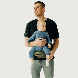 The Tushbaby Hip Carrier Baby & Toddler Tushbaby Color: Grey Design: Tushbaby