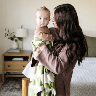 Minky Stretch Receiving Blankets Saranoni Color: Neutral Checkered