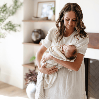 Minky Stretch Receiving Blankets Saranoni Color: Neutral Checkered