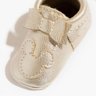 Platinum Mickey Mouse Bow Baby ShoeBow MoccFreshly PickedStyle: Soft SoleSize: 1