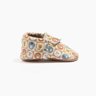 Pooh & Friends City Baby ShoeCity MoccFreshly PickedStyle: Soft SoleSize: Newborn