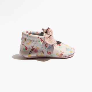 Princesses II Knotted Bow Baby ShoeKnotted Bow MoccFreshly PickedStyle: Soft SoleSize: 1