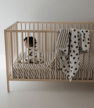 Bamboo Zip Pajamas - Black & White Yin Yangpajamasforever french babySize: Newborn