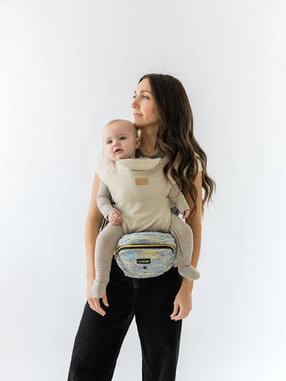 The Tushbaby Hip Carrier Baby & Toddler Tushbaby Color: Grey Design: Tushbaby