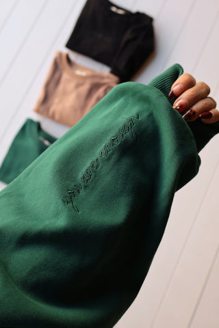 Mama Affirmation Crew NeckAxel and RoseColor: BlackSize: S