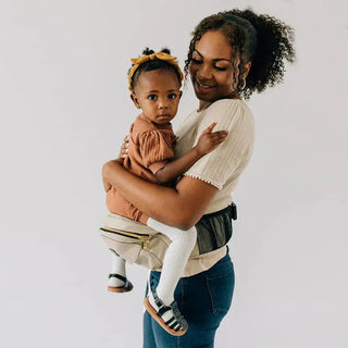 The Tushbaby Hip Carrier Baby & Toddler Tushbaby Color: Grey Design: Tushbaby