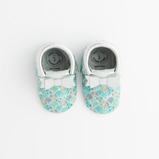 Watercolor Ariel Bow Baby ShoeBow MoccFreshly PickedStyle: Soft SoleSize: 1