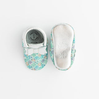 Watercolor Ariel Bow Baby ShoeBow MoccFreshly PickedStyle: Soft SoleSize: 1