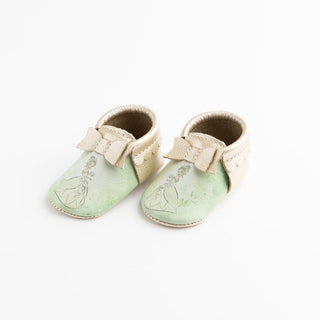 Watercolor Tiana Bow Baby ShoeBow MoccFreshly PickedStyle: Soft SoleSize: 1