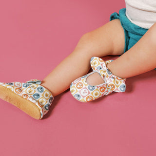 Pooh & Friends Knotted Bow Baby ShoeKnotted Bow MoccFreshly PickedStyle: Soft SoleSize: 1
