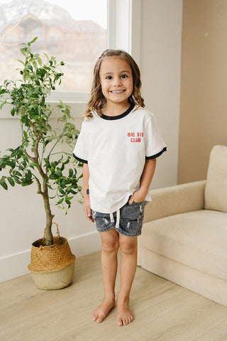 Big Sis Club Tee Olive + Scout Size: 3-6M