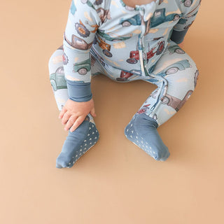 Bamboo Convertible Footie Romper - Corbin (Farm Vehicles) Posh Peanut Size: 9-12 Months