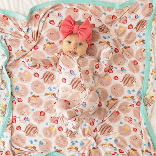Bamboo Convertible Footie Romper - Pancakes Posh Peanut Size: 0-3 Months