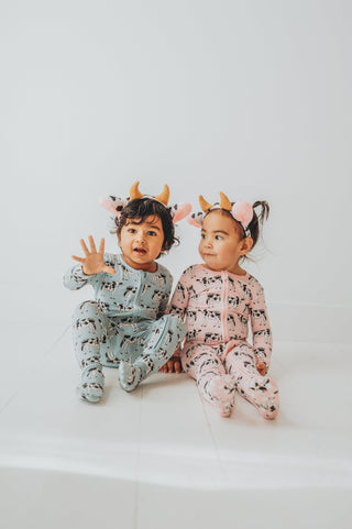 Bamboo Footie with 2-Way Zipper - Cake Pop Cows