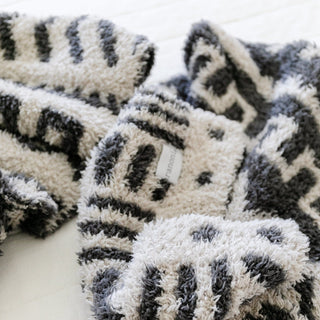 Double-Layer Bamboni® Mini Blankets Saranoni Color: Pansy Double Layer