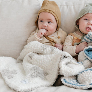 Double-Layer Bamboni® Mini Blankets Saranoni Color: Pansy Double Layer