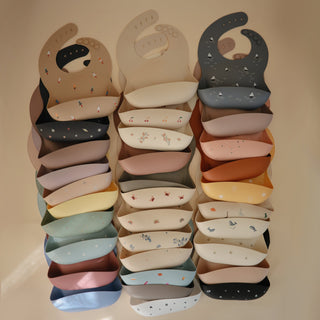 Silicone Baby BibSilicone BibMushieColor: Smiley Face