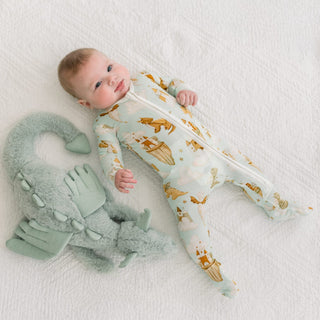 Bamboo Footie with 2-Way Zipper - Aloe Castles and Clouds KicKee Pants Size: Newborn