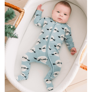 Bamboo Footie with 2-Way Zipper - Stormy Sea Santa's Sleigh KicKee Pants Size: 0-3 Months