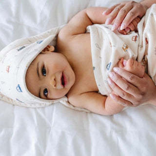 Hooded Towels Saranoni Style: Infant Color: Cars
